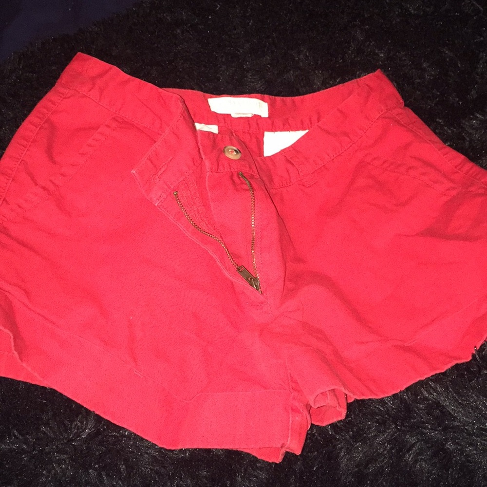 red shorts